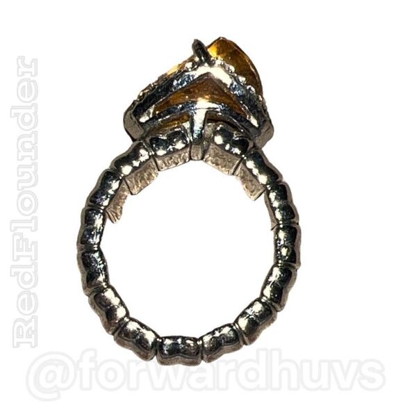 Bundle Sale 3 for $15 | Yellow Plastic Stretch Ring Size 6-9 - Picture 5 of 9